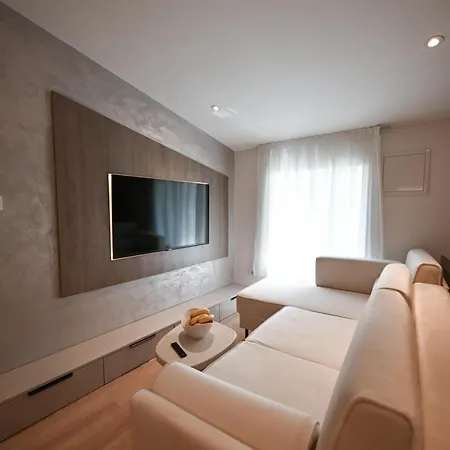 D Luxury 2025 Apartment