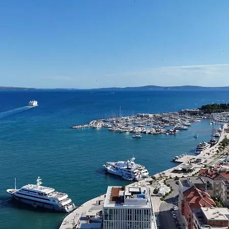 D Luxury 2025 Lägenhet